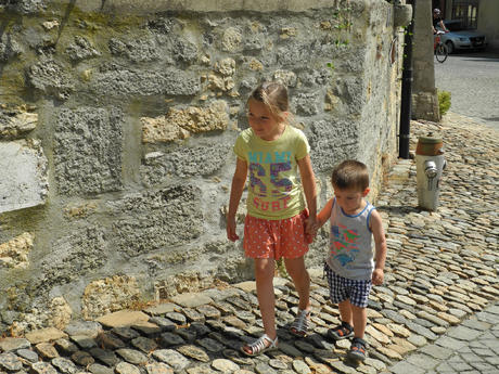 Promenade main dans la main