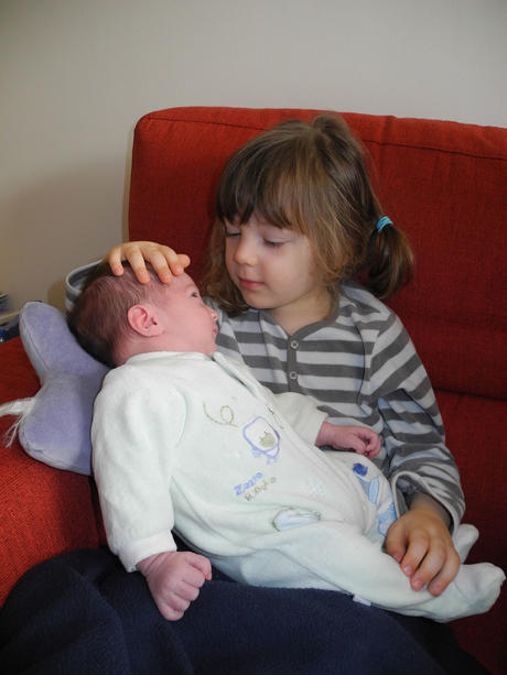 Sur les genoux d'Eléa