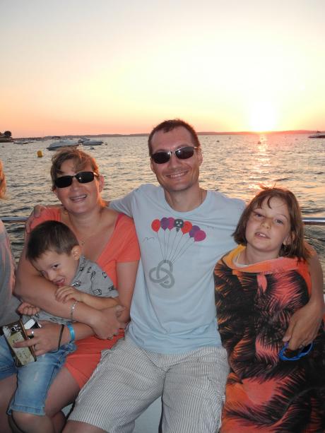 Couché du soleil à bord d'un bateau