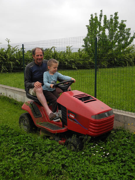 Je tonds avec Bernard Je tonds avec Bernard